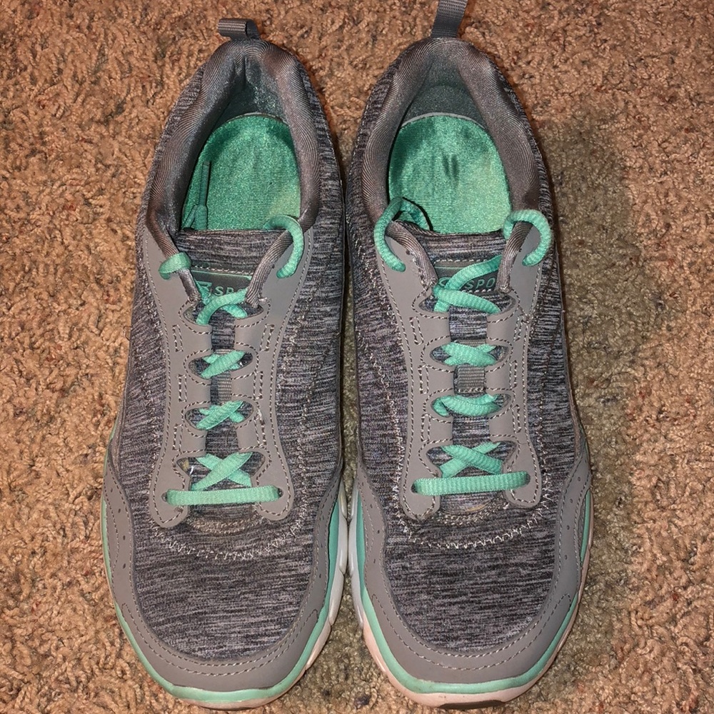 Sport tennis shoes